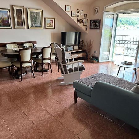 Apartment Lukiduki At The Beach - Kotor Kültér fotó